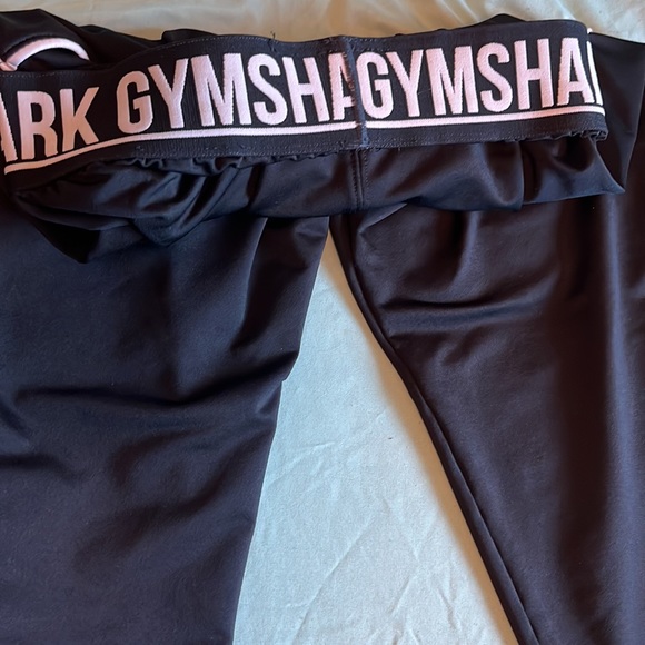 GYMSHARK XS BLACK PANTS - Picture 3 of 12